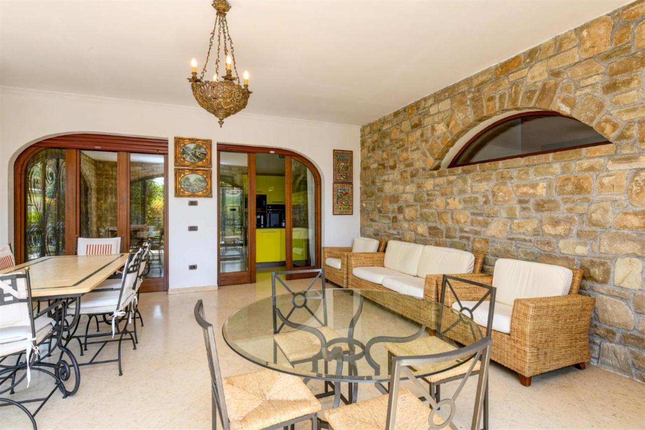 Private Luxury Villa With Pool Moniga del Garda Bagian luar foto