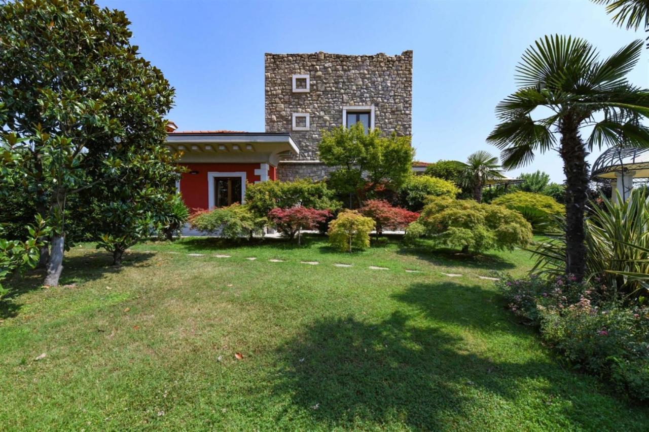 Private Luxury Villa With Pool Moniga del Garda Bagian luar foto