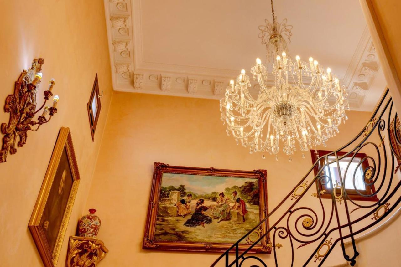 Private Luxury Villa With Pool Moniga del Garda Bagian luar foto