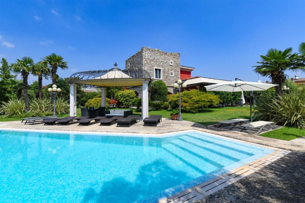 Private Luxury Villa With Pool Moniga del Garda Bagian luar foto