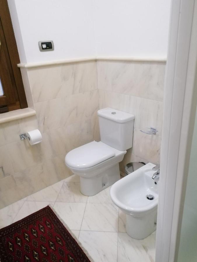 Private Luxury Villa With Pool Moniga del Garda Bagian luar foto