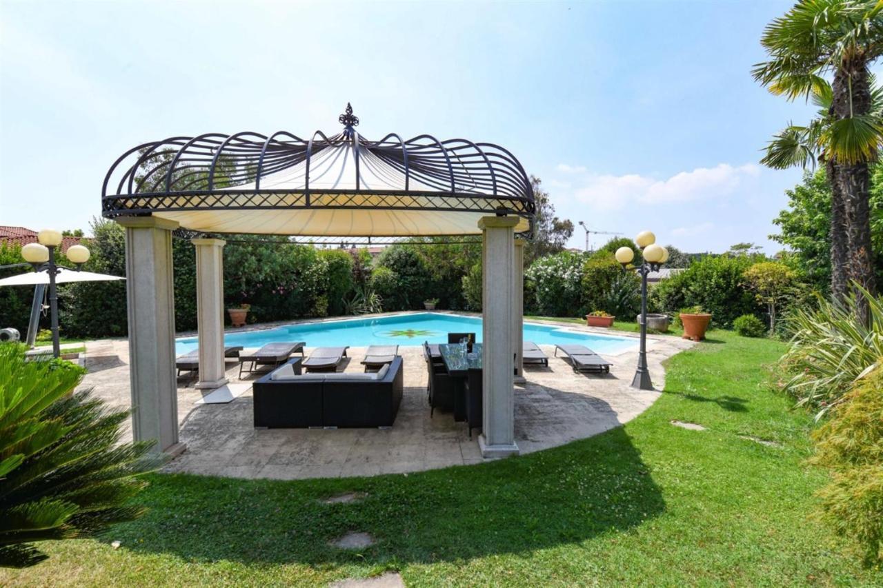 Private Luxury Villa With Pool Moniga del Garda Bagian luar foto