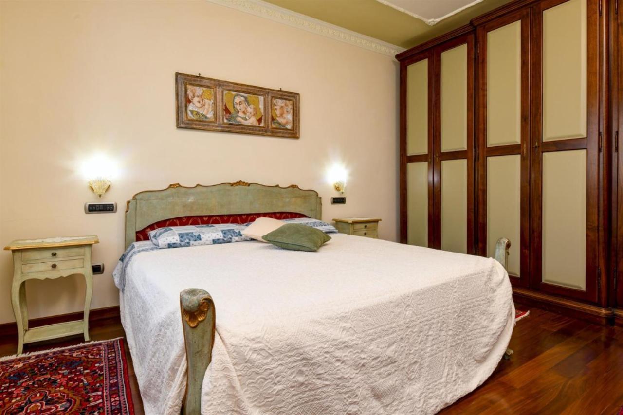 Private Luxury Villa With Pool Moniga del Garda Bagian luar foto